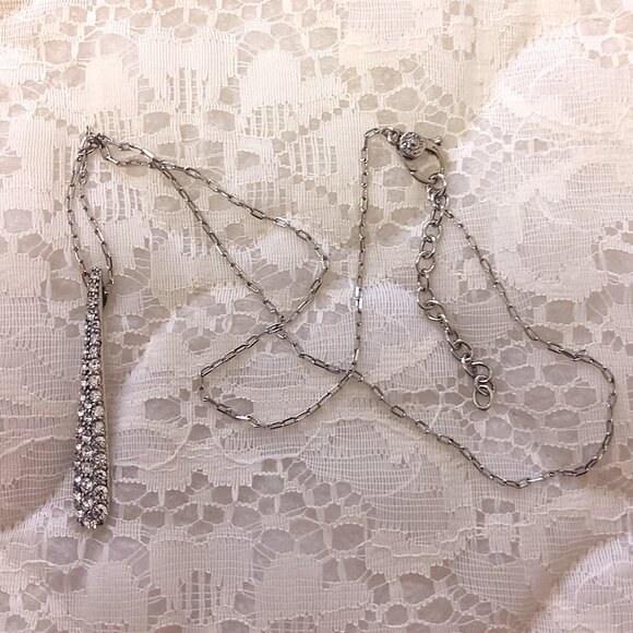 New Monet White Clear Crystal Teardrop Charm Pendant Silver Tone Necklace - Picture 8 of 11